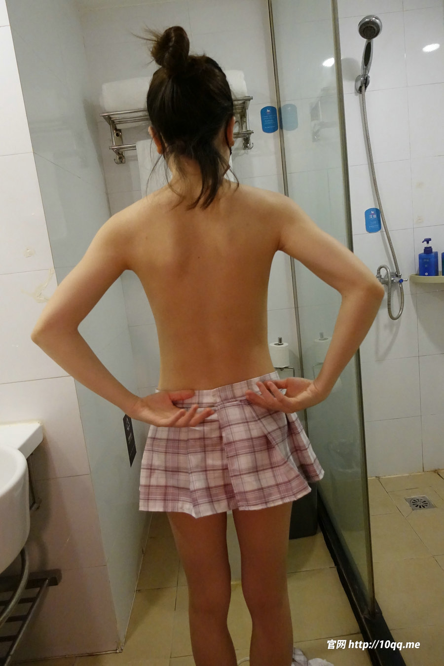 [ROSI写真]口罩系列 2023.01.23 NO.2416 [99P156MB]-优选资源网