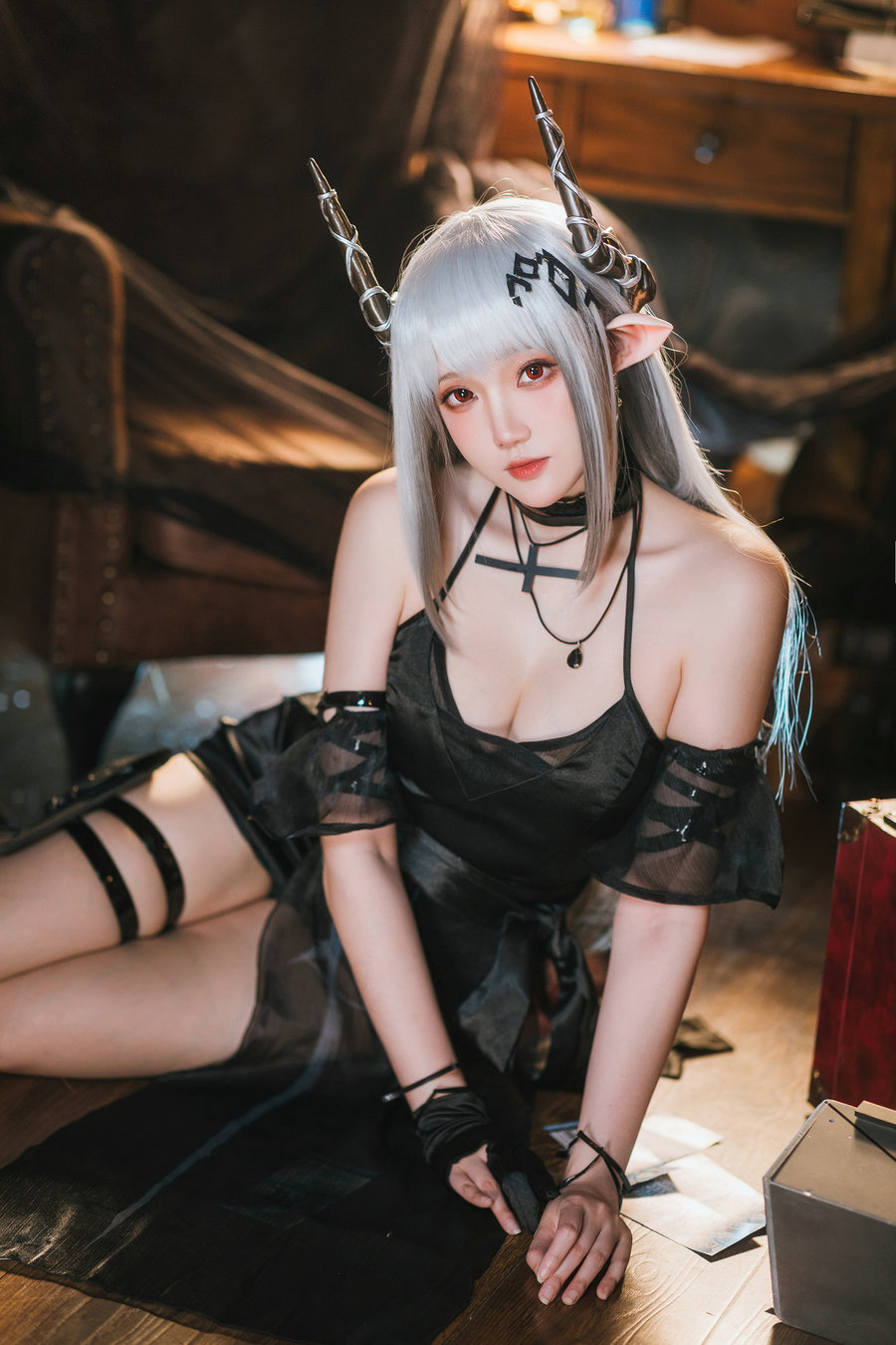 Coser瓜希酱福利 – 明日方舟 泥岩音律联觉 零号特工 [25P-100MB]-优选资源网