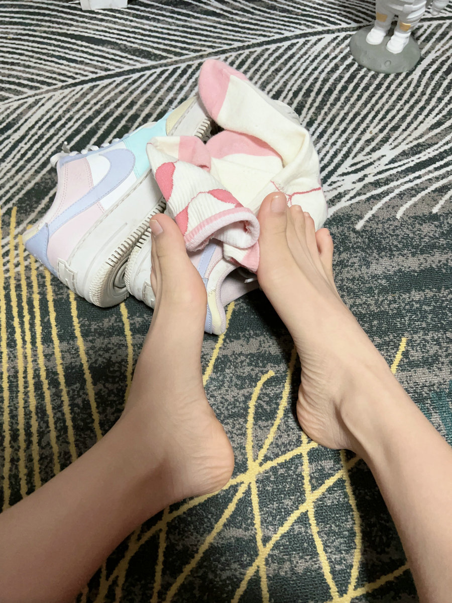 誉铭传媒袜足摄影 2023.05月份整合作品 [102P6V-1.92GB]-优选资源网