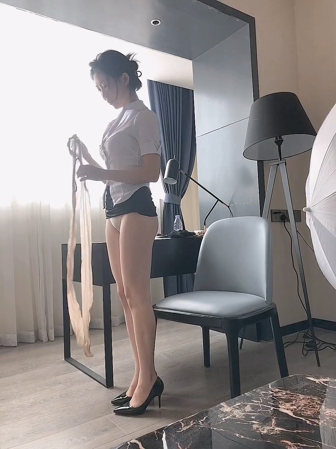 抖娘-利世视频 – 穿丝袜教程 [MP4-71MB]-优选资源网