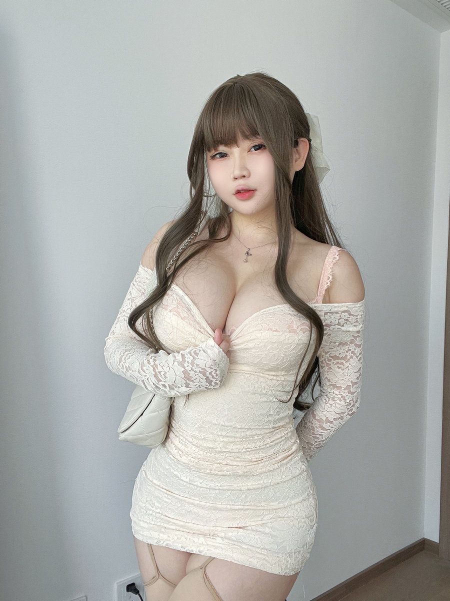 蜜桃少女是依酱呀 – 学姐约会日 [30P4V-972MB]-优选资源网