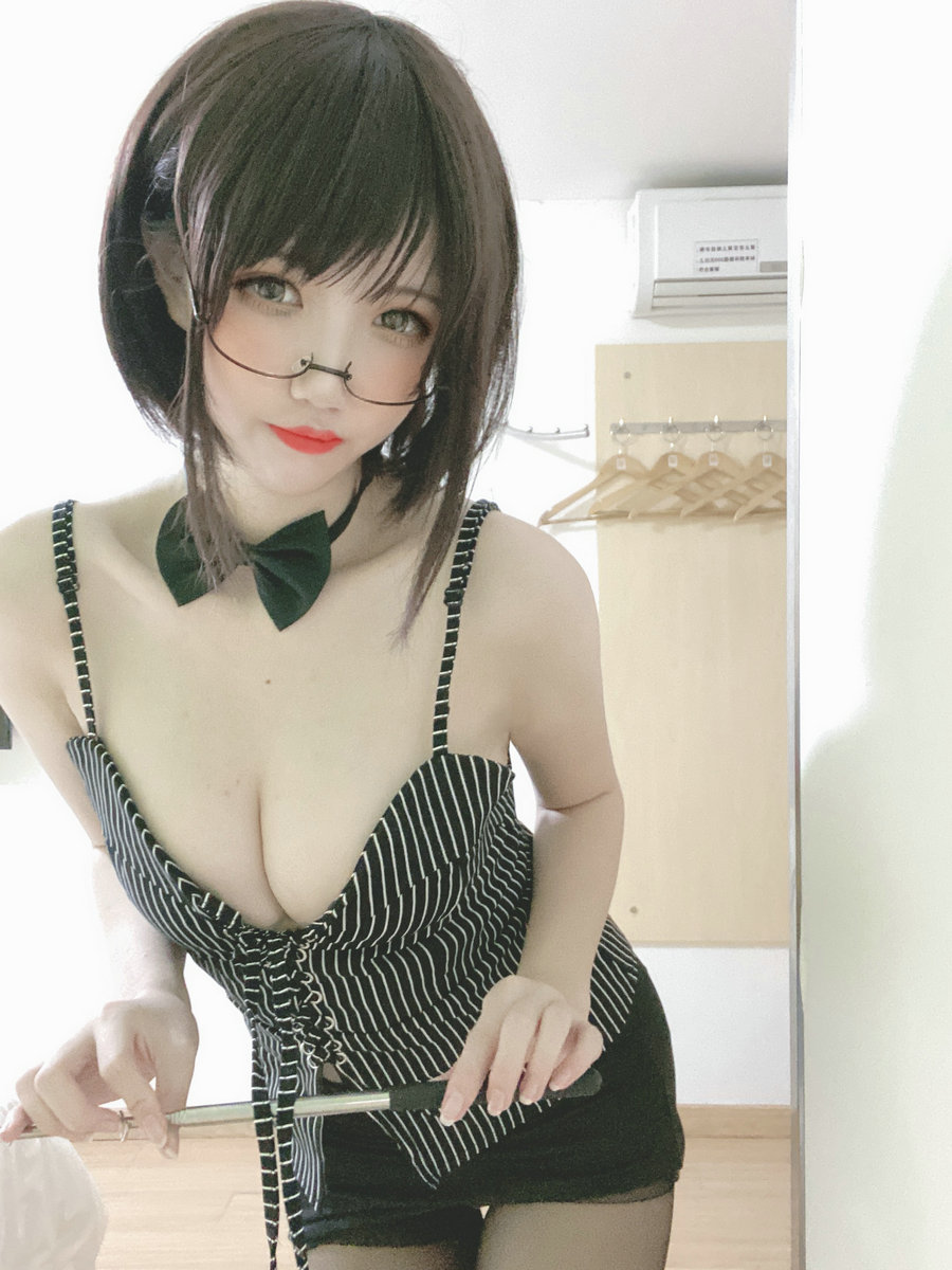 鬼马少女阿薰kaOri – 女教师 [6P-9MB]-优选资源网