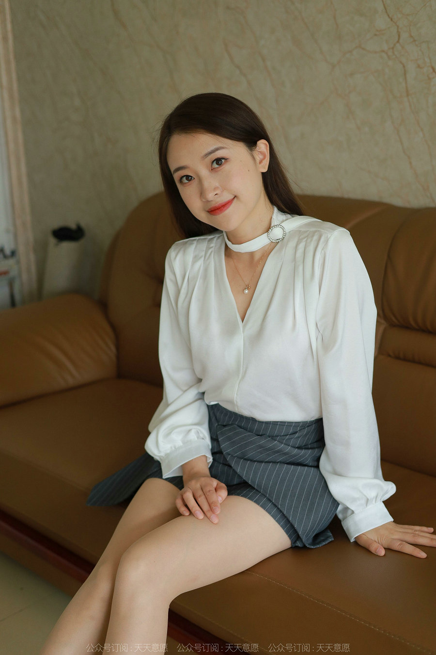 IESS异思趣向 – 模特：小婕《美女接待员》[75P-101MB]-优选资源网