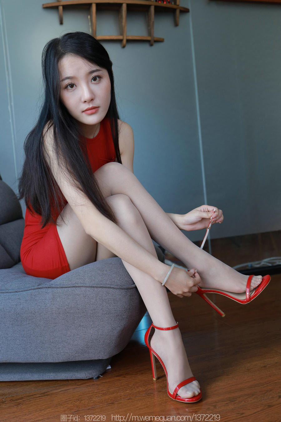 IESS异思趣向 – 模特：婉萍《红色包臀裙》[88P-98MB]-优选资源网