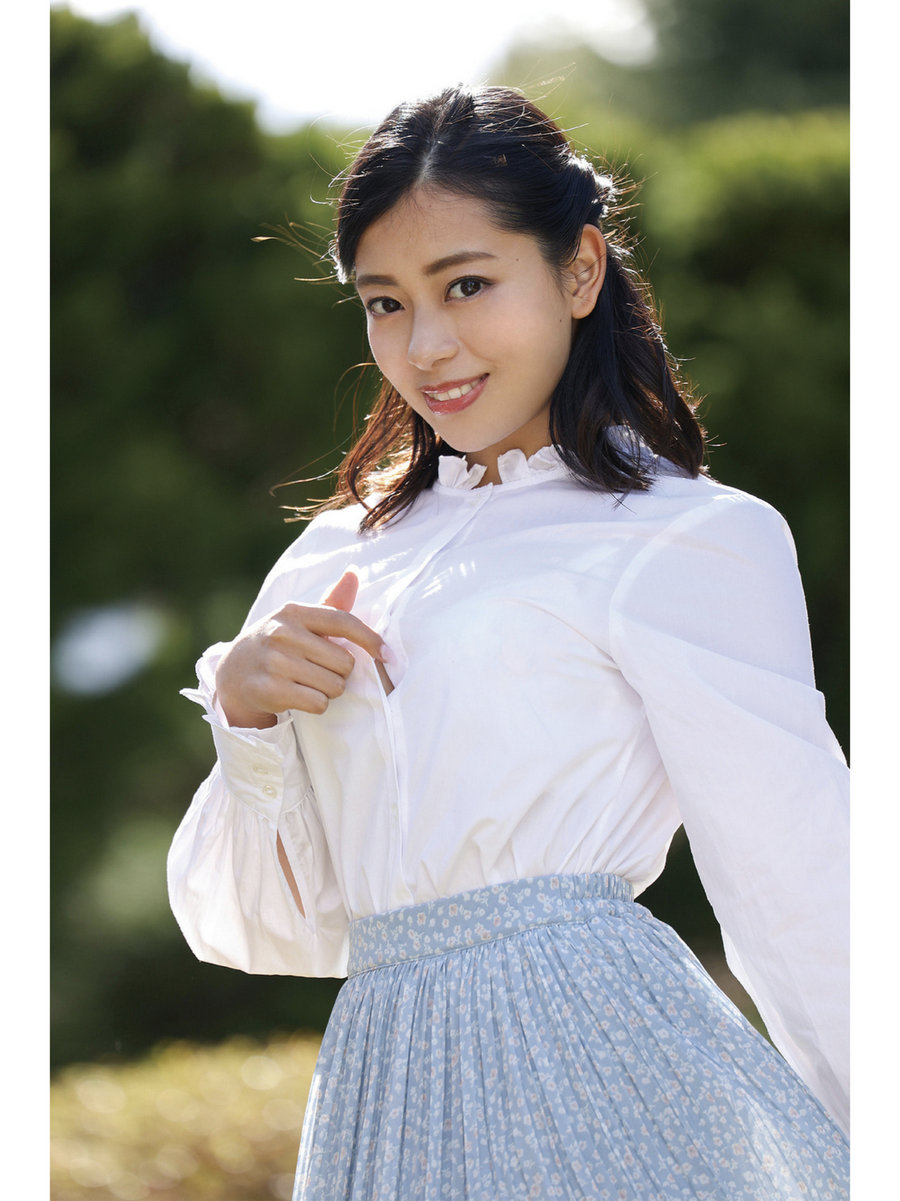 EMILY オフィシャルグラビア写真集 澄んだ季節 [58P161MB]-优选资源网