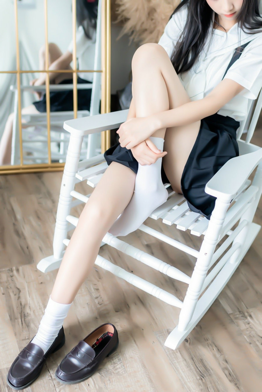 清纯妹子西瓜 – JK制服 [15P-17MB]-优选资源网