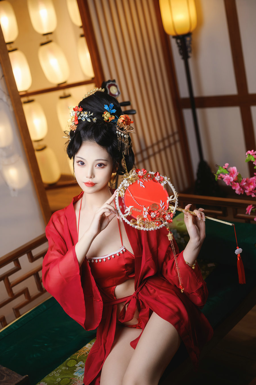 萌系小姐姐蜜汁猫裘 – 唐宫夜宴 [61P1V-2.11GB]-优选资源网