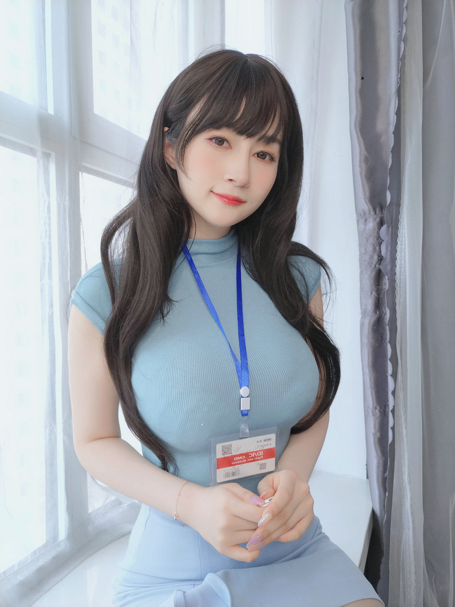 Coser小姐姐白银 – 巨乳の後輩 [183P7V-737MB]-优选资源网