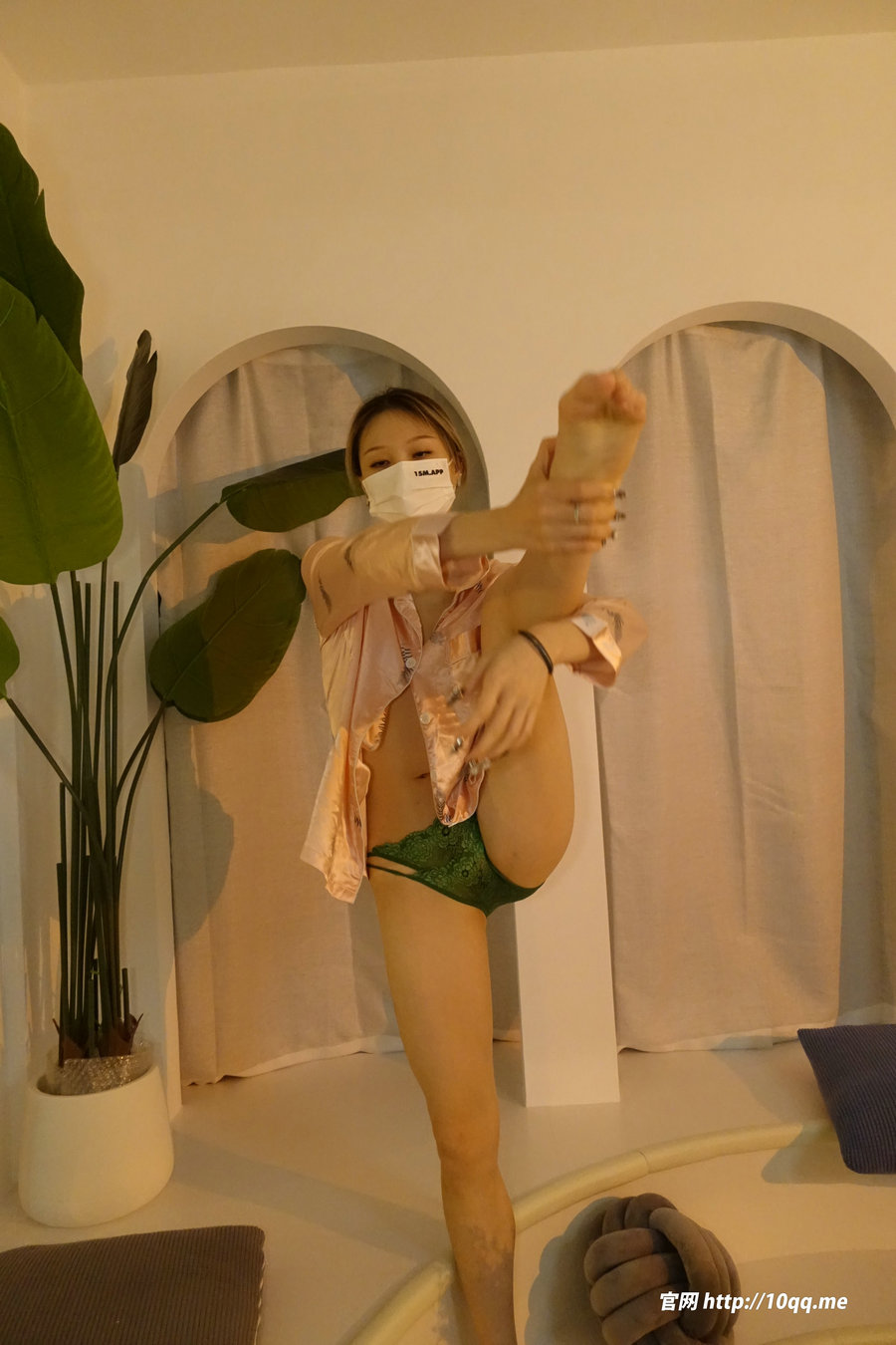[ROSI写真]口罩系列 2023.11.28 NO.2725 [73P106MB]-优选资源网