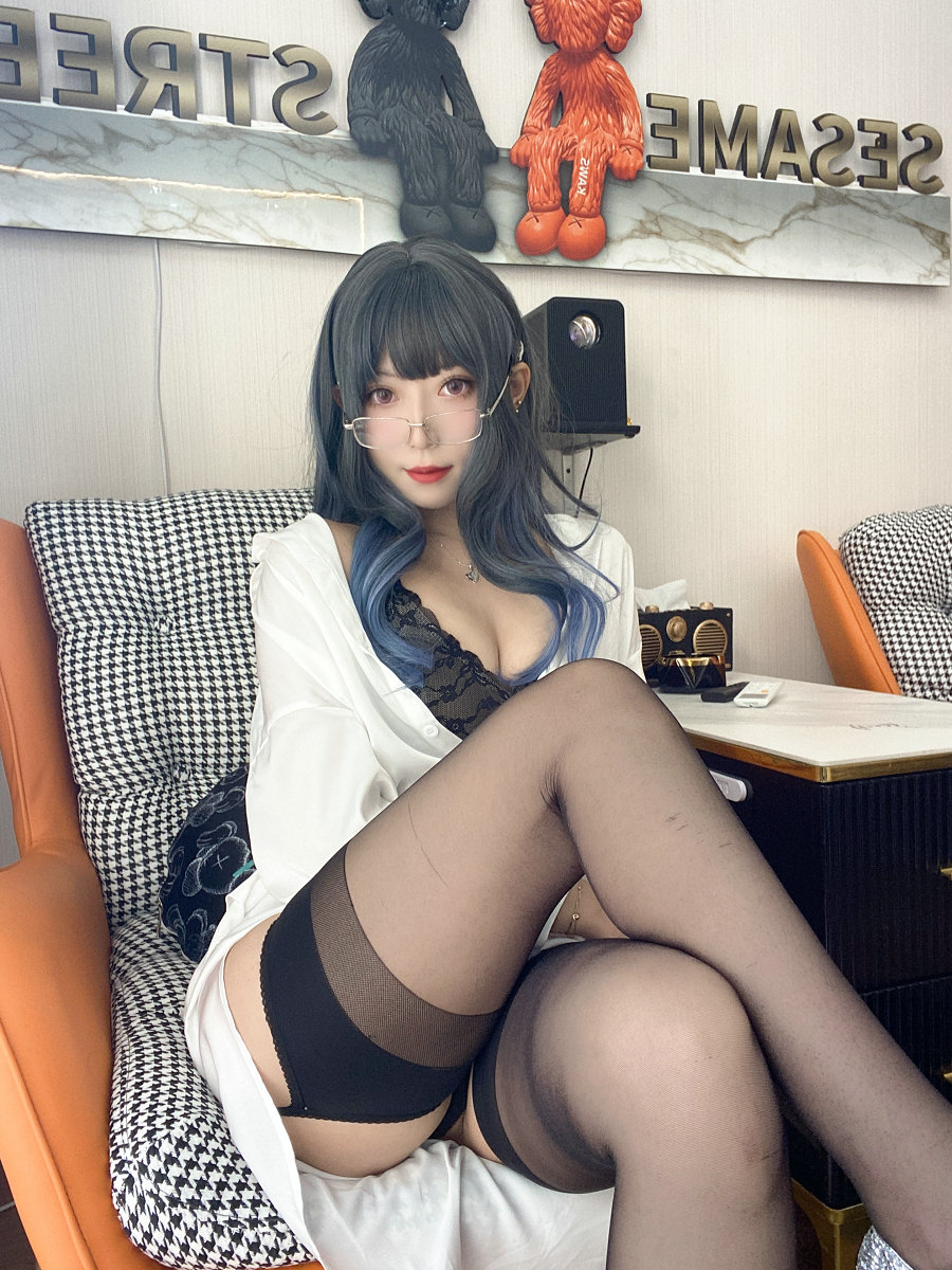 动漫博主Money冷冷 – 白衬衫 [84P2V-2.62GB]-优选资源网