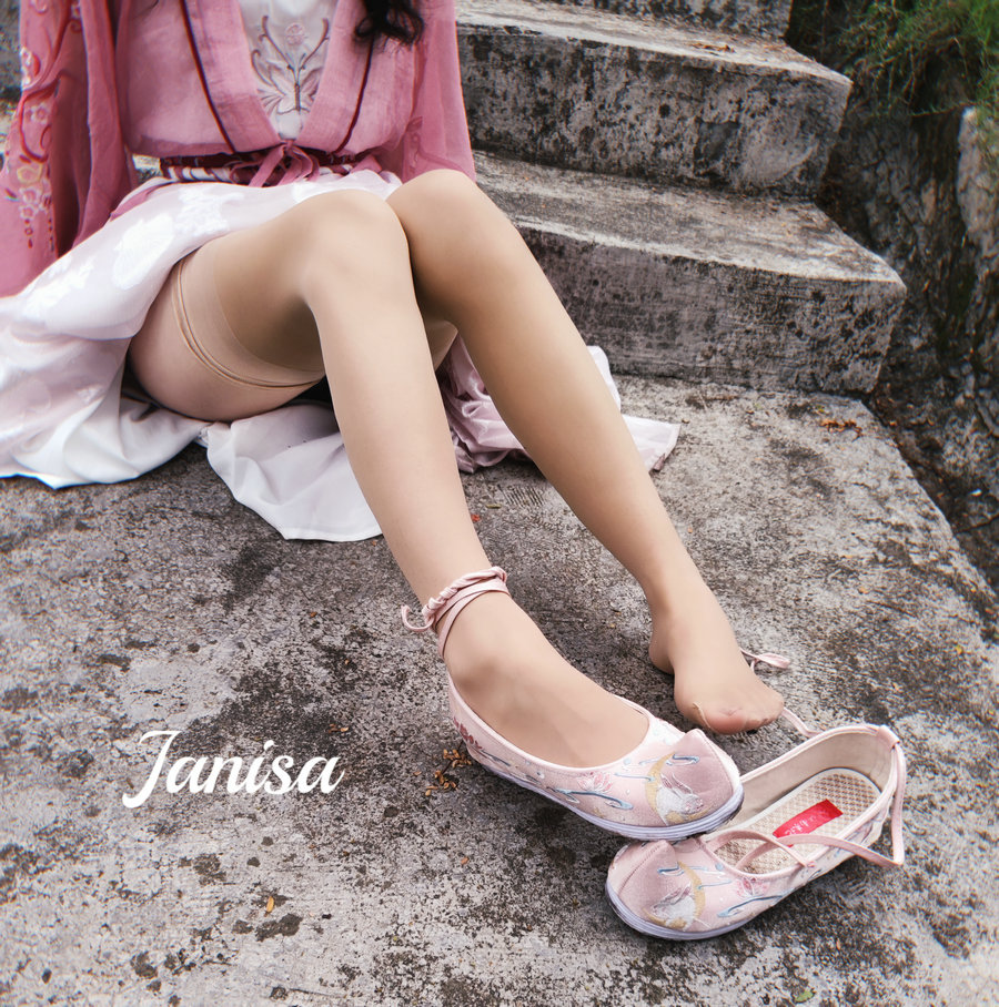 Janisa – 云想衣裳 [19P-166MB]-优选资源网