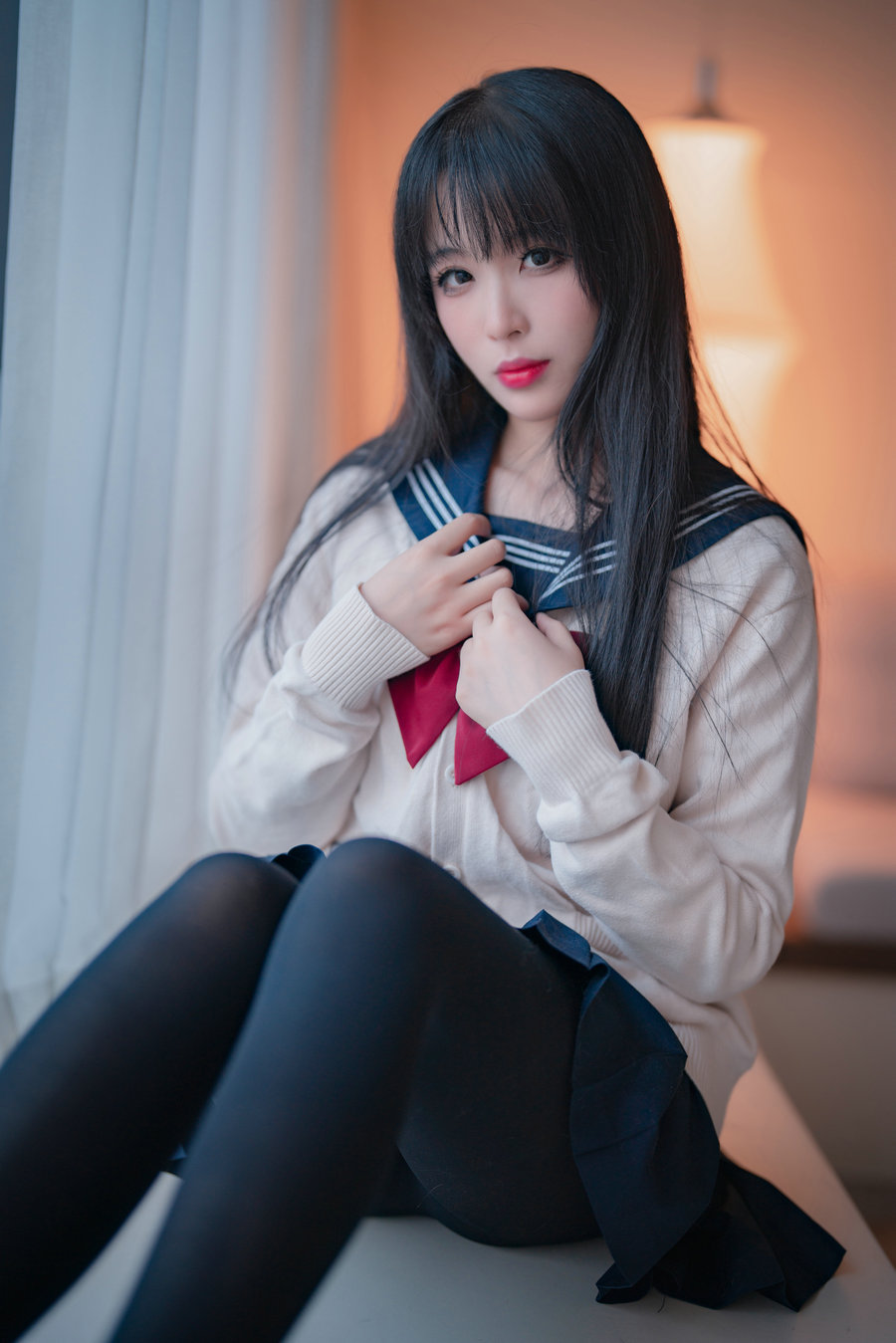 轩萧学姐 – 黑丝JK 2.0 [44P-168MB]-优选资源网