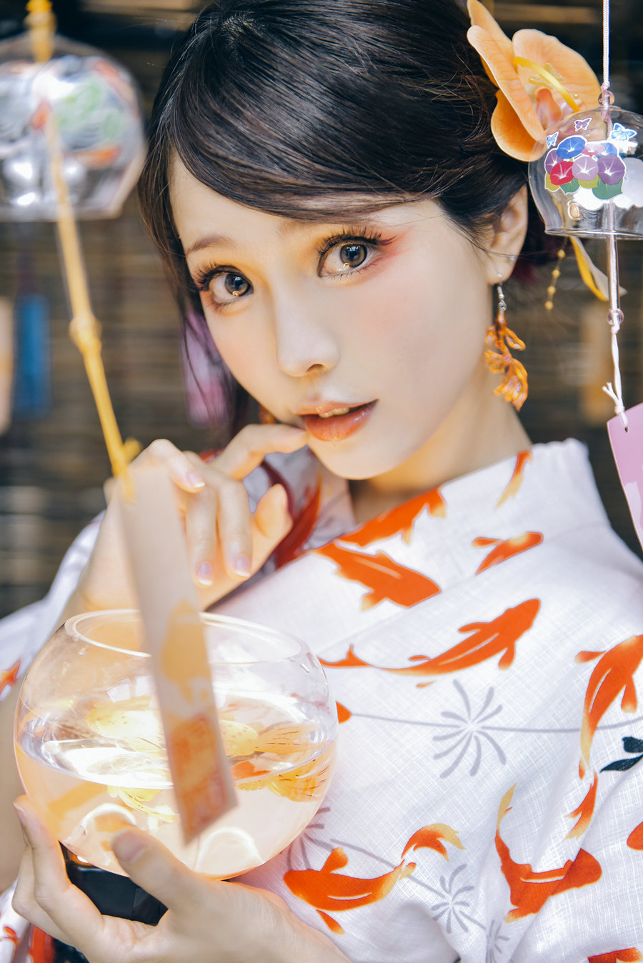 Ely_eee(ElyEE子) – Goldfish Stroll 金魚散步 [30P2V-144MB]-优选资源网