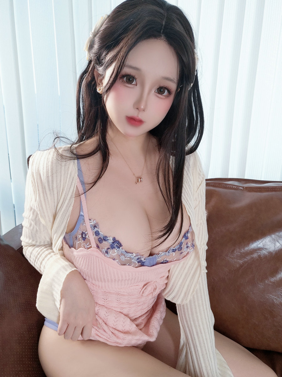 Cosplay日奈娇 – 钢琴老师 [215P5V-2.07GB]-优选资源网