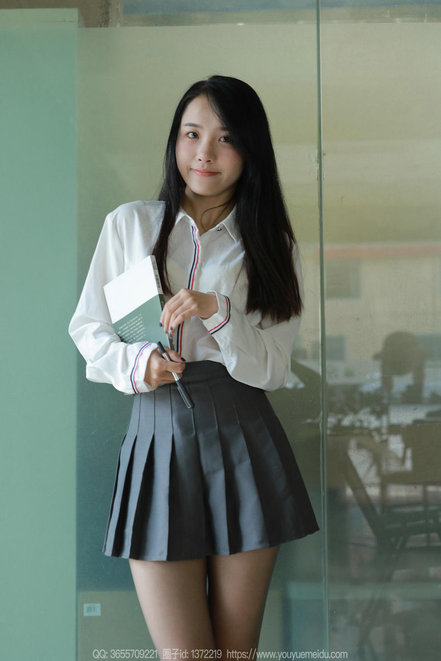 IESS异思趣向 – 模特：婉萍《爱看书的女人》[84P-79MB]-优选资源网