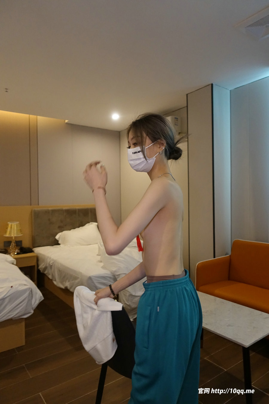 [ROSI写真]口罩系列 2023.10.10 NO.2676 [88P122MB]-优选资源网