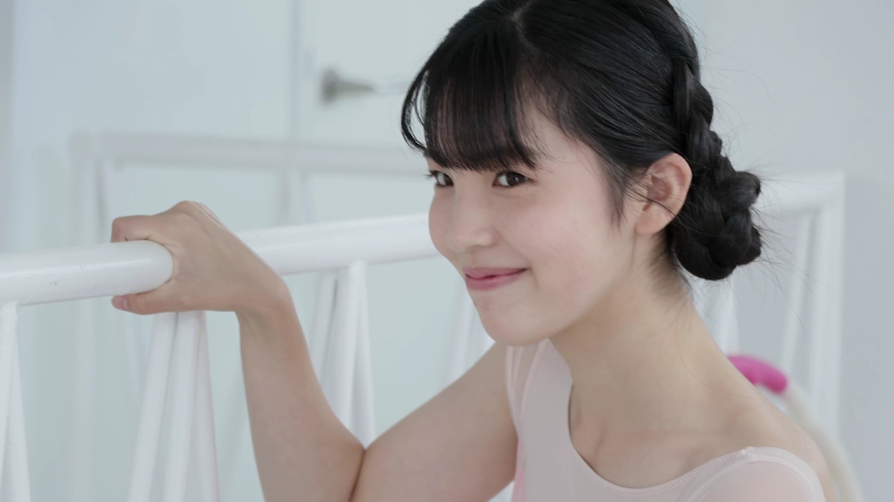 [Minisuka.tv] Ami Manabe 眞辺あみ – Premium Gallery MOVIE 2.4 [168MB]-优选资源网