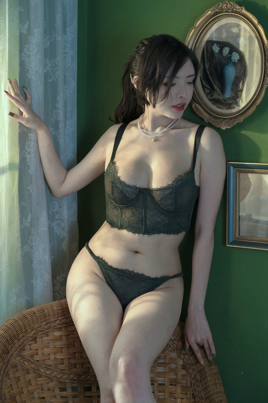 秋和柯基(夏小秋秋秋) – 绿墙 [25P-282MB]-优选资源网