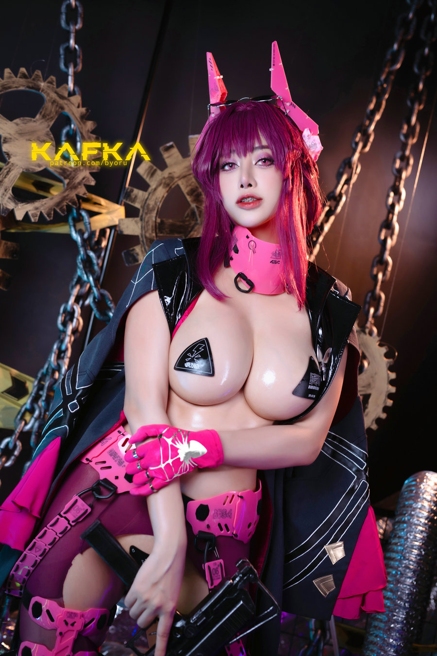 日本性感萝莉Byoru – Kafka Cyberpink (Honkai Star Rail) [41P10V-1.67GB]-优选资源网