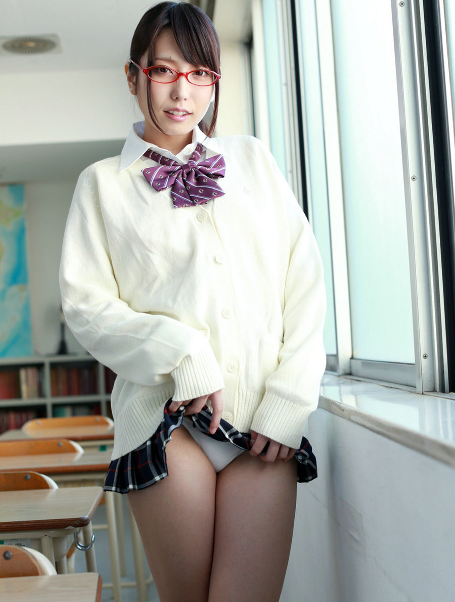 Chika Arimura 有村千佳 – 教室でイケナイコト [64P46MB]-优选资源网
