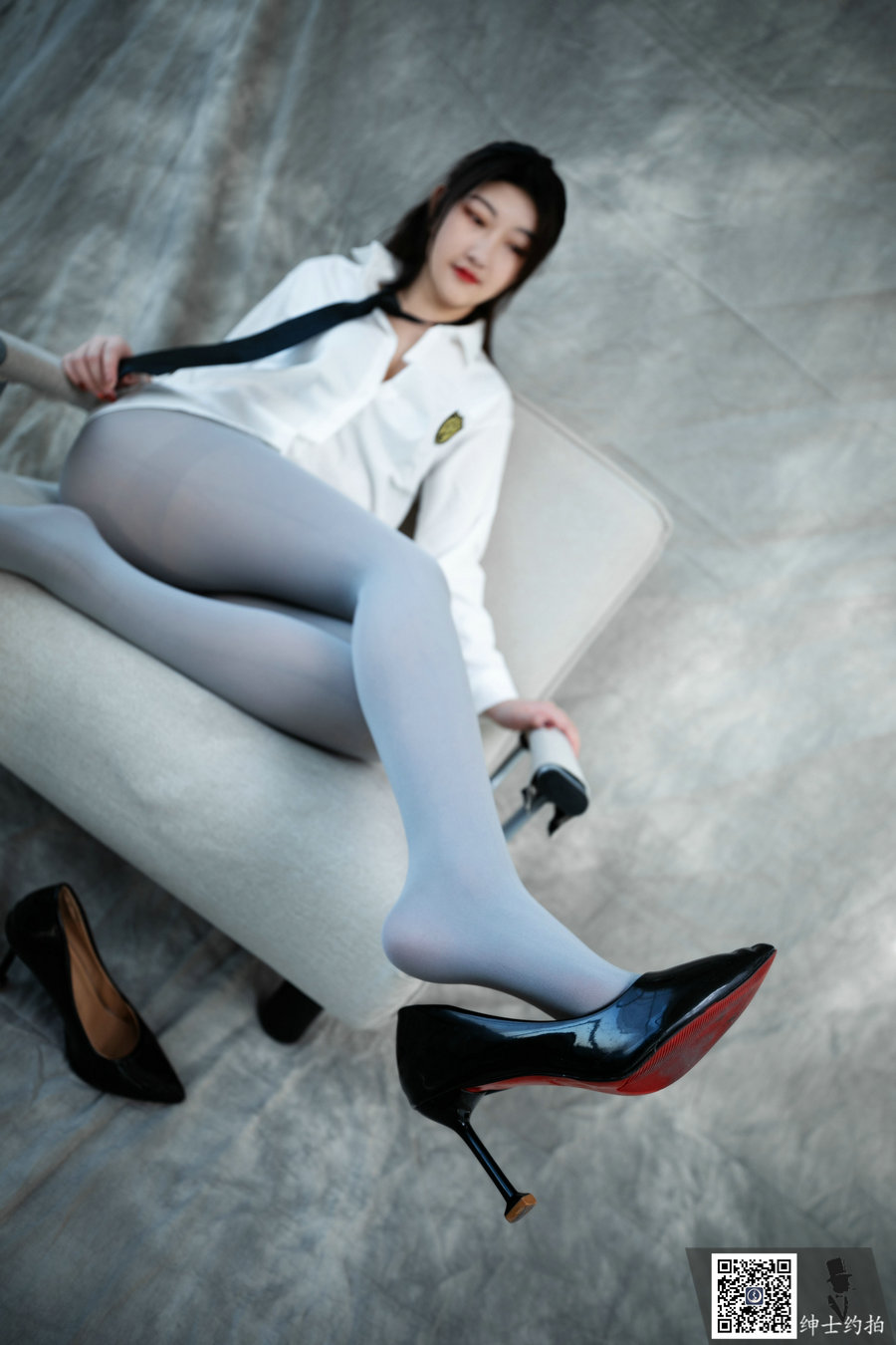 SHENSHI绅士 – SS172 林林 [44P-53MB]-优选资源网