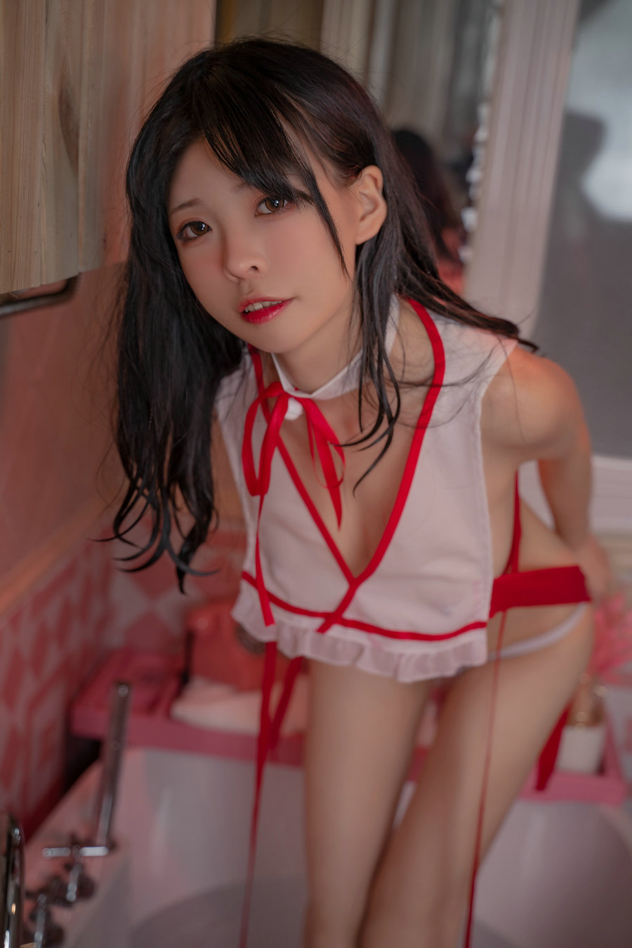 可可老师 – 入浴巫女 [32P1V-179MB]-优选资源网