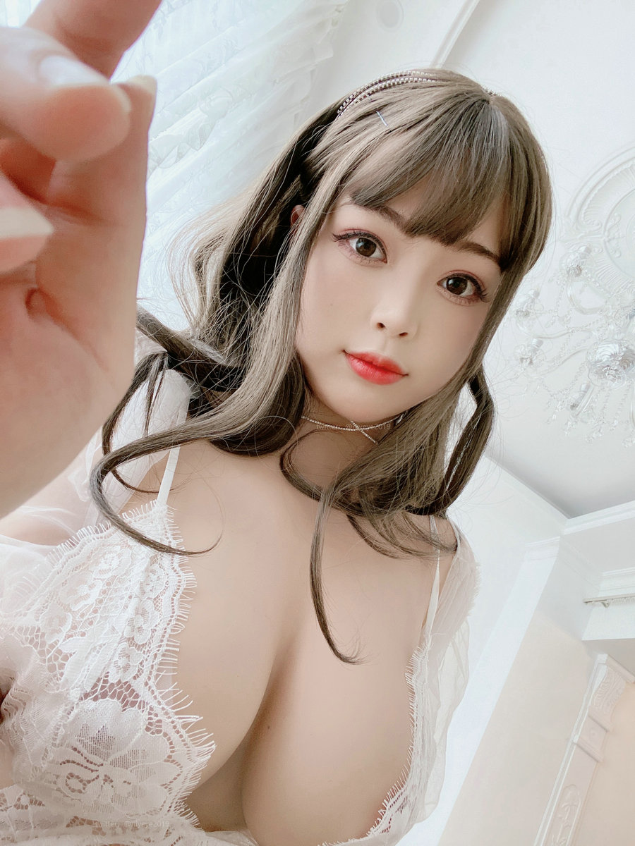 萌系小姐姐-白烨-&耶米西奶露 – 人妻の回家诱惑 [26P5V-159MB]-优选资源网